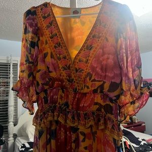 Beautiful, flowery, farm rio maxi dress. Size large